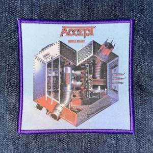 Нашивка Accept - Metal Heart друкована фіолетова кайма