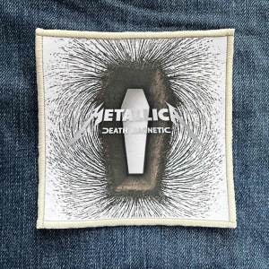 Нашивка Metallica - Death Magnetic друкована біла кайма