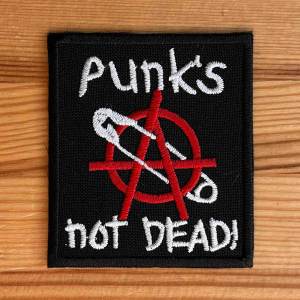 Нашивка Punks Not Dead шпилька вишита