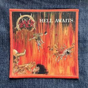 Нашивка Slayer - Hell Awaits друкована червона кайма