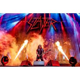 Плакат на баннерной основе Slayer On Stage